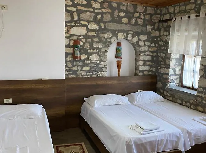 בית הארחה Aria Baci 3*